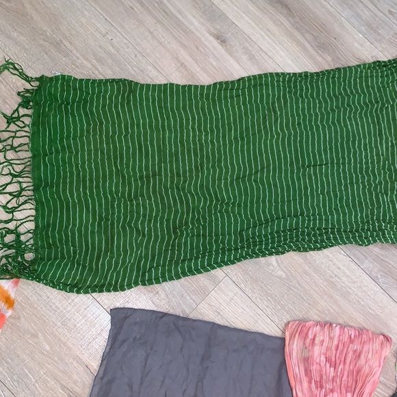 Fringe ruffle casual Snowman bundle of 8 scarves - Picture 9 of 10